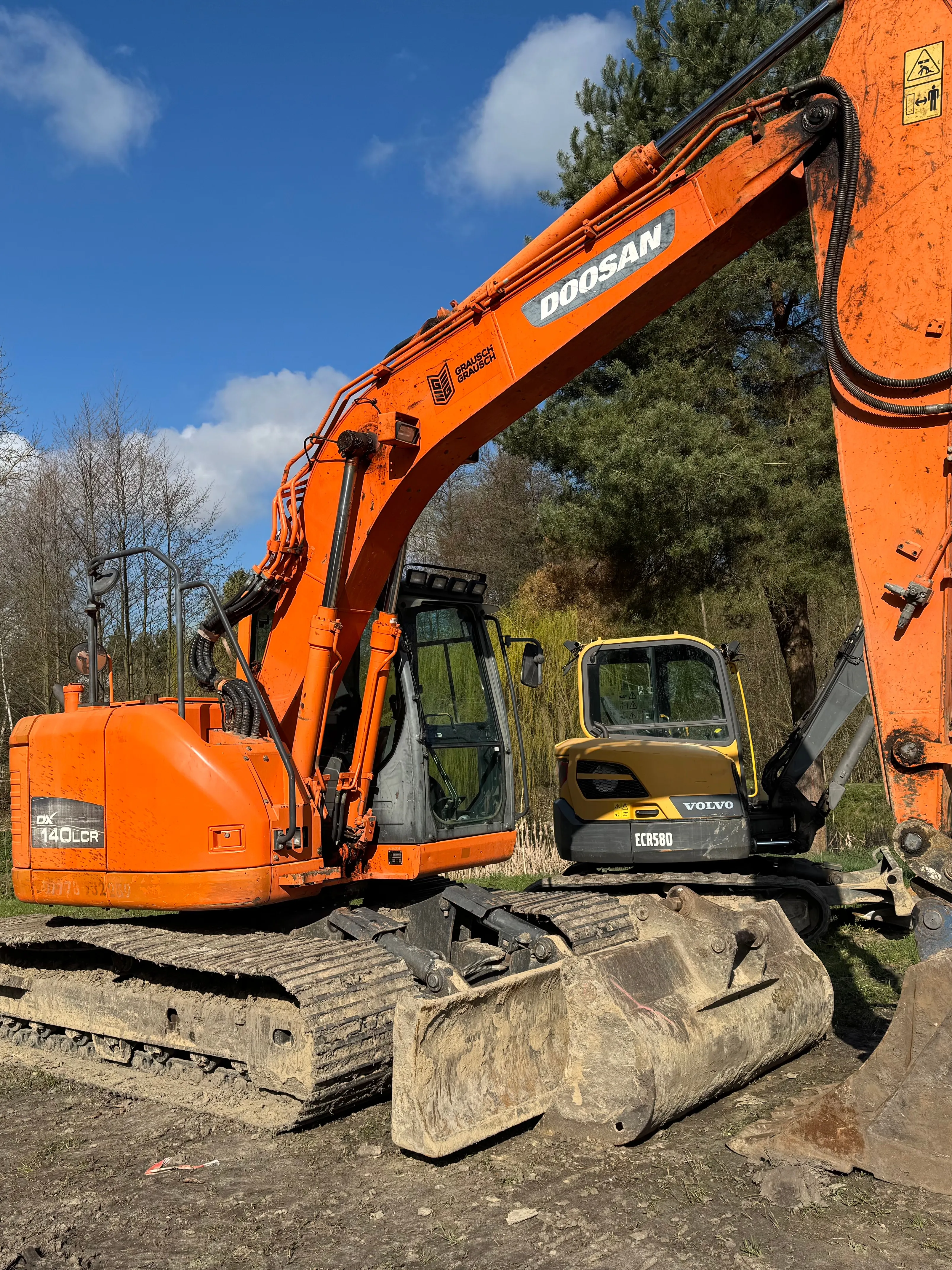 Koparki i Sprzęt Ciężki